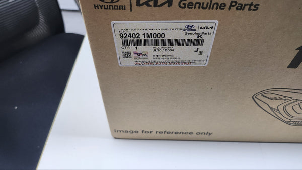924021M000-LAMP ASSY-RR COMB O/S RH