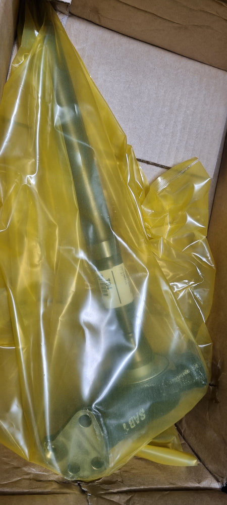 495602W150-BEARING BRACKET & SHAFT ASSY