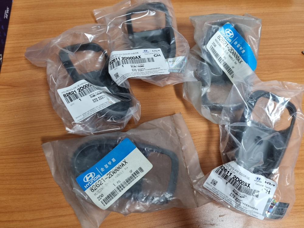 826212D000AX-HOUSING-DR I/S HANDLE RH
