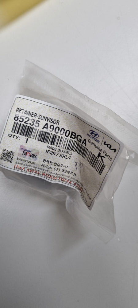 85235A9000BGA-RETAINER-SUNVISOR