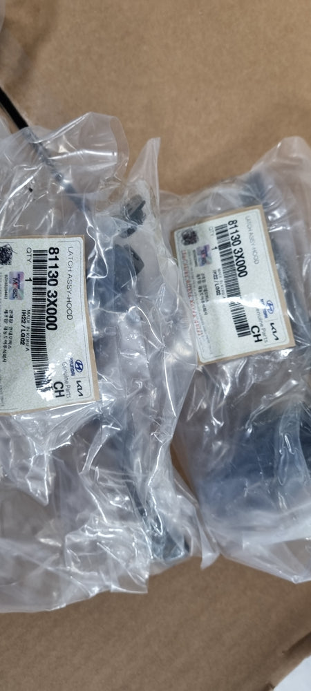 811303X000-LATCH ASSY-HOOD