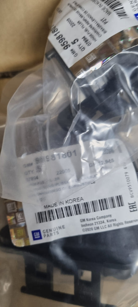 95981801-HINGE-FUEL FILLER