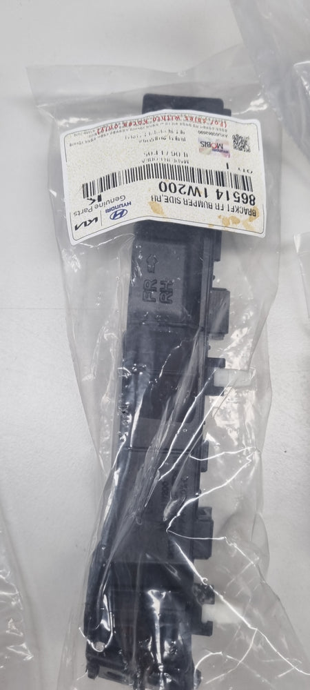 865141W200-BRACKET-FR BUMPER SIDE RH