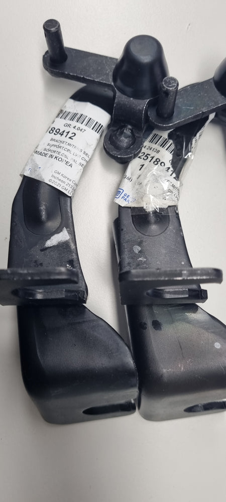 25189412-BRACKET,M/TRNS SEL SHFT LVR CBL