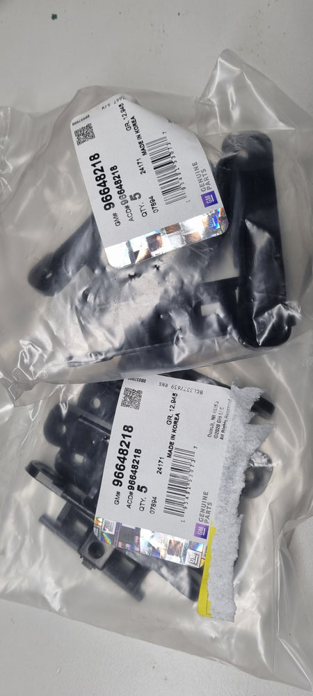 96648218-HINGE-FUEL FILLER