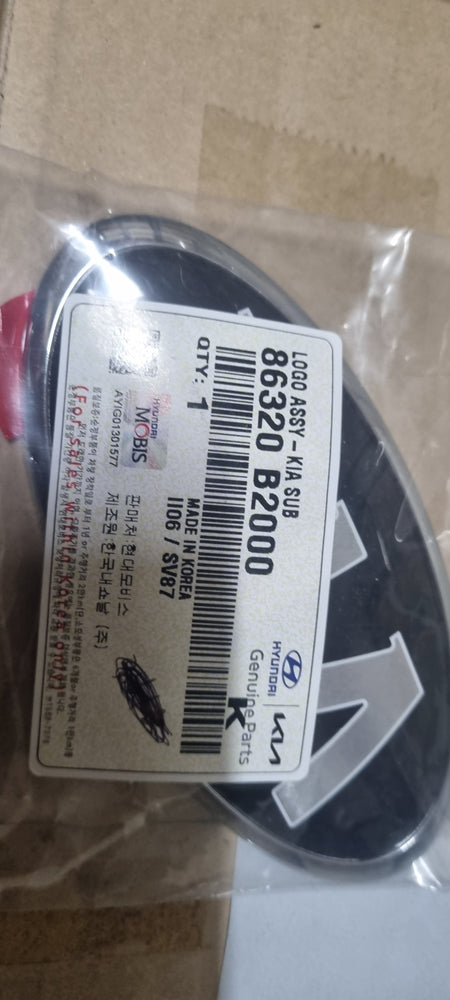 86320B2000-LOGO ASSY-KIA SUB